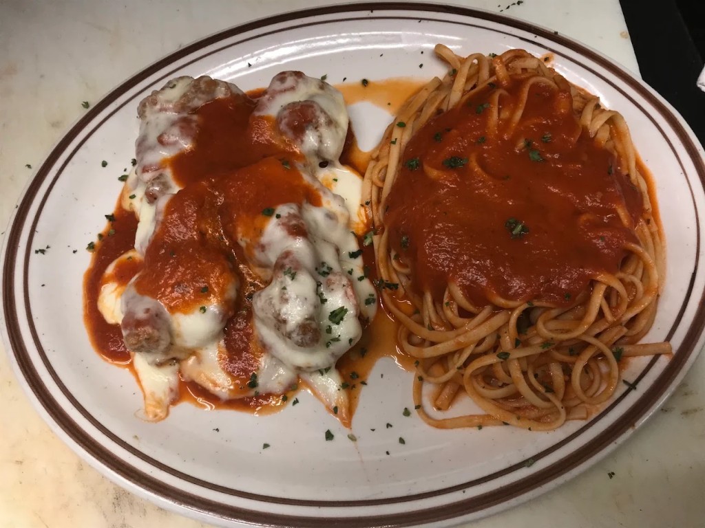 Pasta and meatballs dinner at Pizza Star